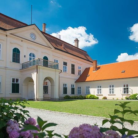 Hôtel Zamek Dukovany Extérieur photo